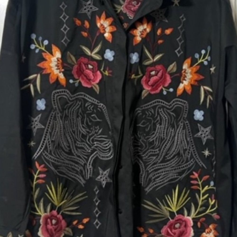 Johnny Was heavily embroidered omega shirt (oversized) NWT RARE - Picture 9 of 16
